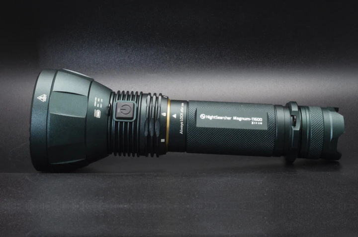 Latarka NightSearcher Magnum 11600, ładowalna 230V, IP-67