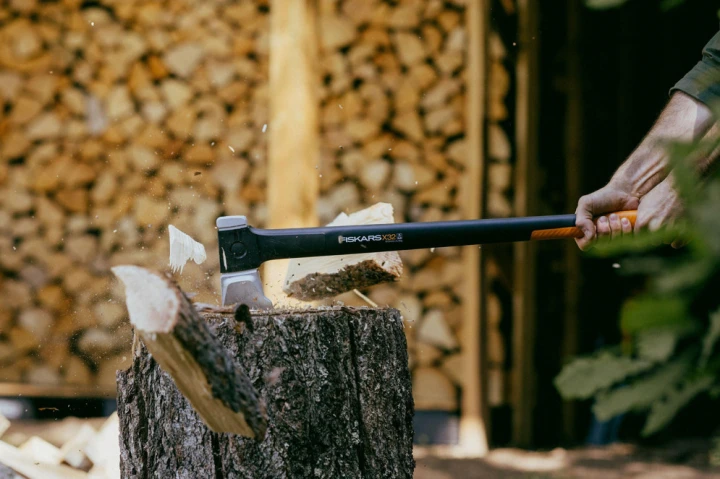 Siekiera Fiskars X-Series X32 - dł. 81,5 cm, ostrze L