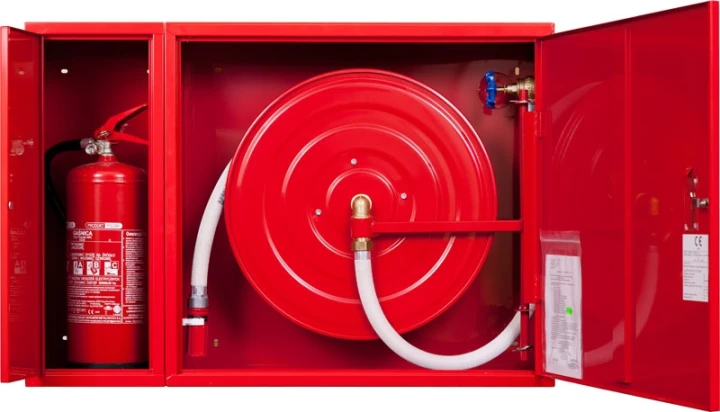 Hydrant wewnętrzny Z-25/30G zawieszany z wężem półsztywnym 25mm dł. 30m i miejscem na gaśnicę