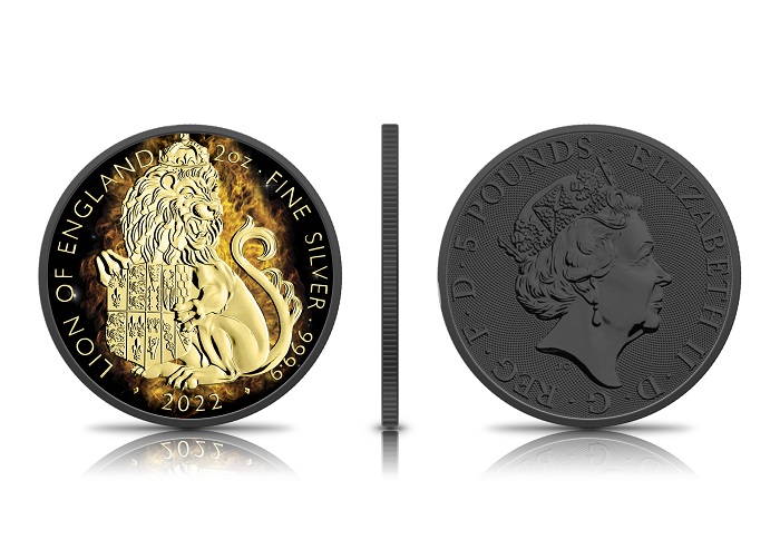 Srebrna moneta 5£ Płonący Lew Anglii prezentacja